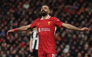 内维尔预言翻车被英媒翻老账，2019 年说萨拉赫12 个月后就要转会