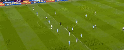 1732399018036044321.gif 刺城13b.gif