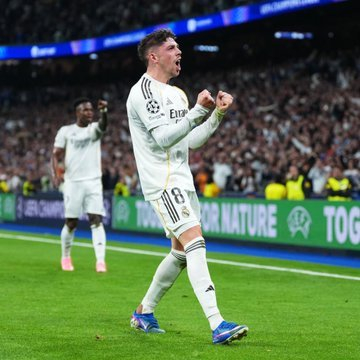 费德·巴尔韦德成欧冠第二位帽子戏法乌拉圭球员|沃尔特·帕迪亚尼|欧冠联赛|卡洛斯-巴尔韦德|联赛|帕迪亚尼_新浪体育_新浪新闻